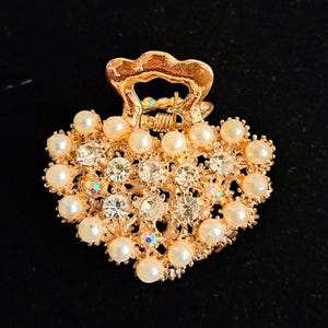 Vintage Heart-Shaped Jewelry Hair Clip