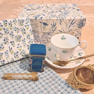 Vintage Teacup Gift Box - Blue