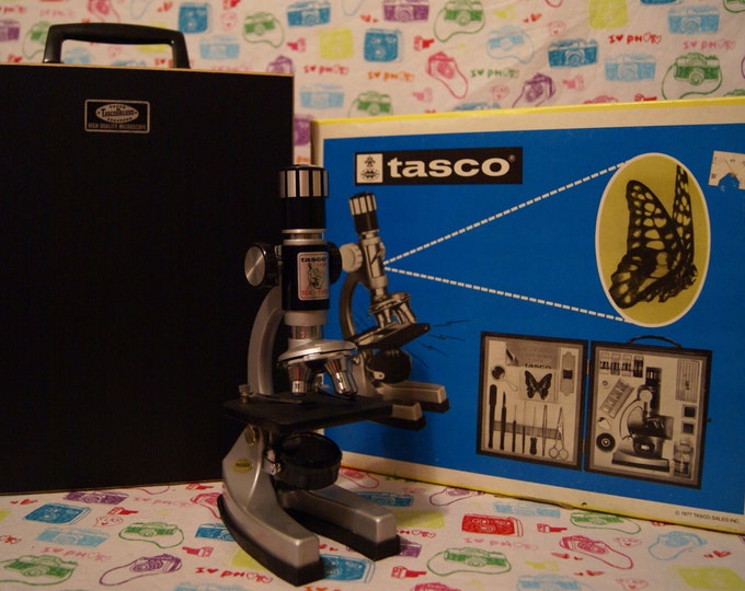 Tasco Deluxe 50X750X Zoom Microscope With Wooden Case and Original Box