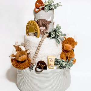 Highland Cow Baby Diaper Cake