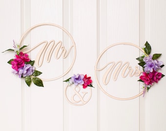 Mr and Mrs Wooden Circle Wedding Decoration