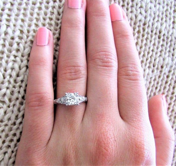 Rong Hing Anillo De Corona Pequeña Platino Rosa Color Blanco Rong Hing Anillo De Corona Pequeña Platino Rosa Color Blanco