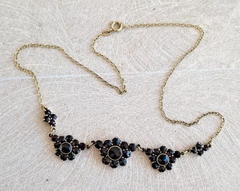 Collar vintage de granate almandita en racimo, festón de oro amarillo de 8 quilates - Tasación GIA G.G.
