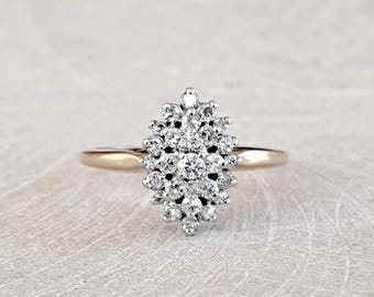 Anillo de cóctel vintage de oro bicolor de 14 quilates con diamantes en racimo. Tasación GIA G.G.