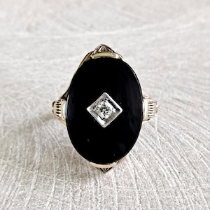 Vintage Black Onyx and Diamond Art Deco 10K Yellow Gold and White Gold Ring, Beautiful Classic Styling, Oval Black Onyx, Lovely!
