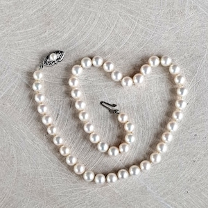 Vintage Pearl Necklace, 16 Inch Quality Cream-White With Rose Overtones, 14K WG, Diamond & Pearl Clasp GIA G.G. Appraisal Incl 3,720 Usd!
