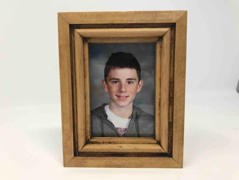 Handmade Mini Wood Picture Frames Hold 2 1 X 3 Pictures Or Art Great For School Photos Gift