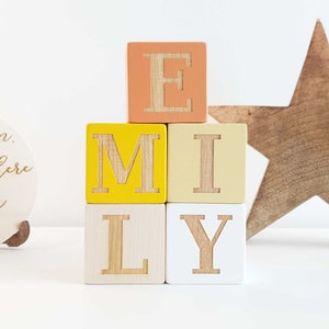 Bloques de madera con nombre, bloques personalizados para bebé, juguete de madera con letras personalizadas del alfabeto para bebé, decoración infantil, accesorio fotográfico para bebé, regalo para baby shower.