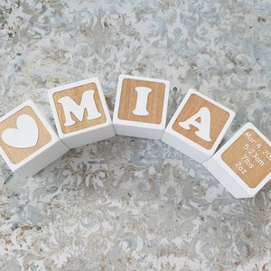 Bloques de madera personalizados con nombre, letras del alfabeto para bebé, juguete de madera personalizado, decoración natural para el hogar, cubo para bebé personalizado, regalo de recuerdo