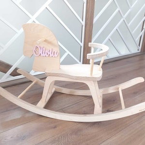 Schaukelpferd aus Holz, personalisiertes Schaukelpferd, Holzpferdespielzeug, Kinderschaukelpferd, klassisches Schaukelpferd aus Holz, handgefertigtes Kinderspielzeug Bild 7