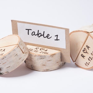 10 gepersonaliseerd houten tafel nummer houder, rustieke decor, Guest Card houders, bosrijke bruiloft bruiloft, plaats kaart staan, naam label houder