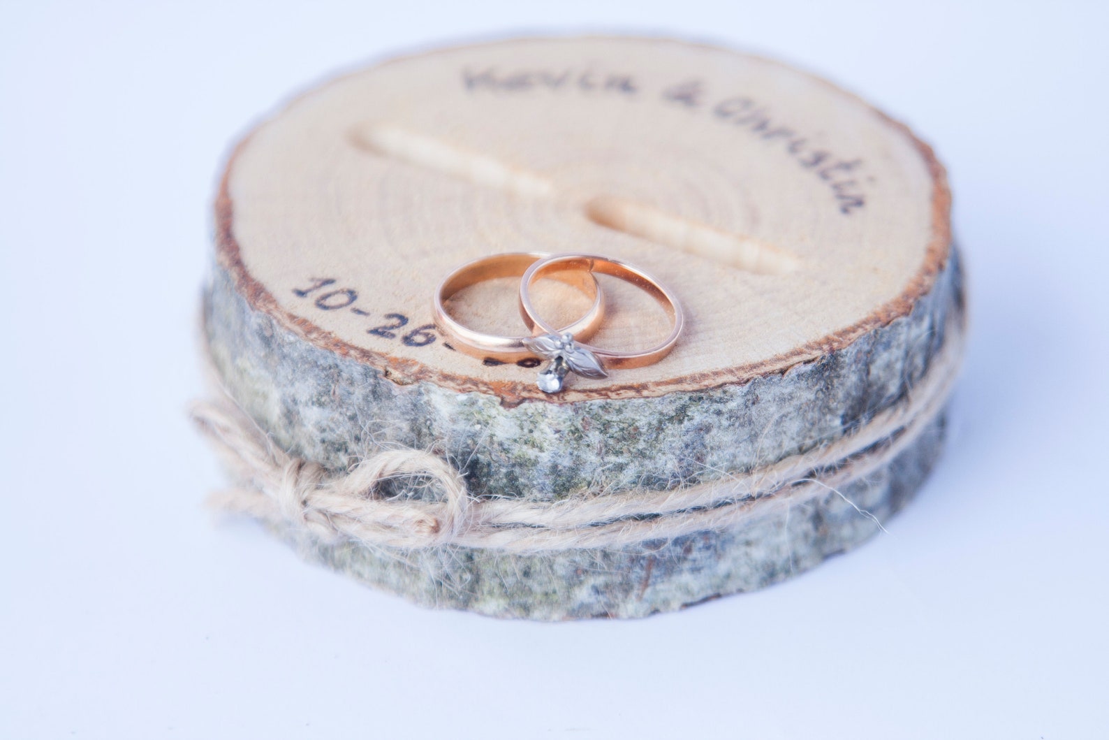 Daisy Wedding Ring Pillow with Vintage Cotton and Rattan Decoration, JZH-5919 main image 1