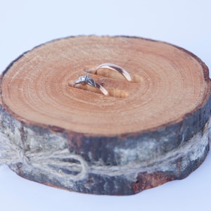 Rustic ring bearer pillow,  wedding wood slice, rustic ring box,  birch wedding decoration, wood wedding decor, ring pillow alternative,