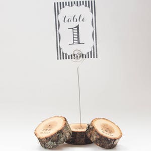 titolare del numero di tabella 5 matrimonio rustico personalizzato con filo, titolare della carta posto, arredamento tavolo rovere matrimonio, centrotavola matrimonio