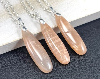Rainbow Lattice Sunstone Teardrop 13.5x7.5x3mm B1017