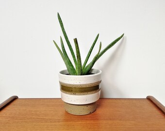 Vintage Denby stoneware 'Potters Wheel' green planter - David Yorath.