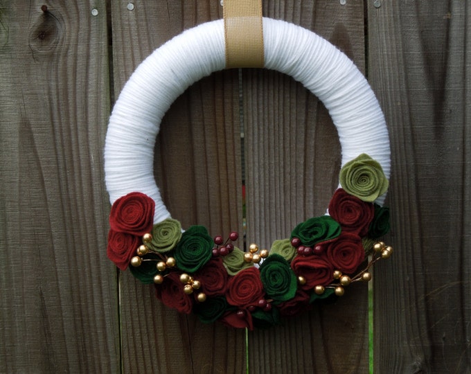 Christmas Holiday Wreath Yarn Wrapped in White Yarn With Red Etsy