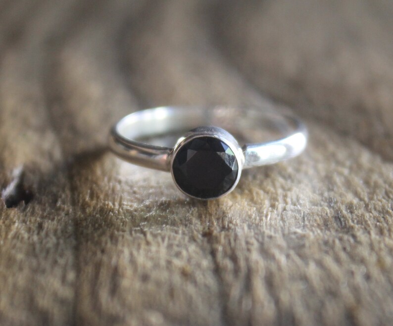 Women/'s Jewelry Zirconia Ring. Silver Ring Black Zirconia Ring Size 5.5 Elegant Sterling Silver 925 Crystal Ring Size 5.5