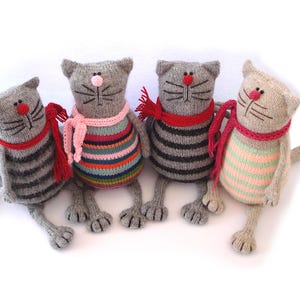 Knitting pattern cat / knitted kitty / Pablo the Serious Cat