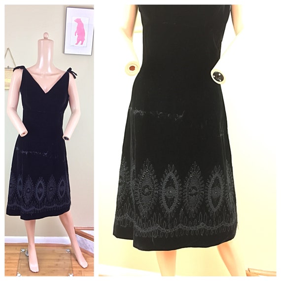 Vintage 50s Velvet Hourglass Pinup Black Sequined