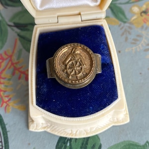 Gortons the Fisherman Seafood Premium Nautical Advertisement Memorabilia Ring