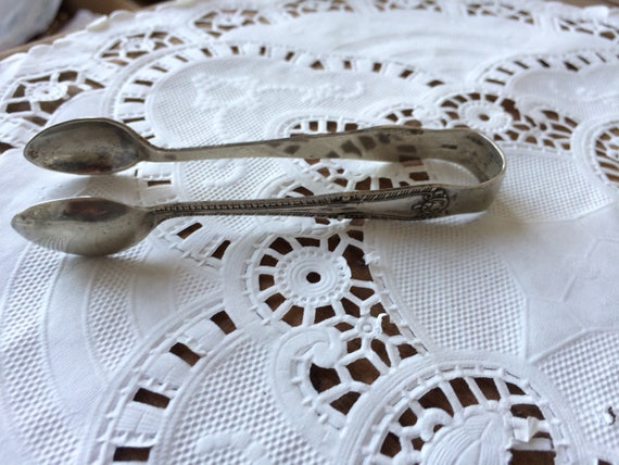 Elegant Vintage Sugar Cube Tongs Spoon Silver Plate Tea time