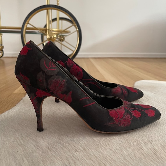 1950s Black And Red Satin Pumps