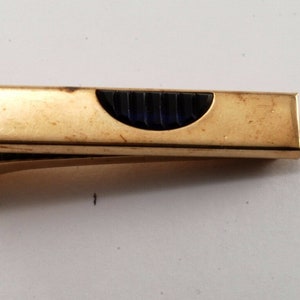Vintage KREISLER Quality USA 1/20th G.F. 12 Kt. Tie Clip w Blue Plastic Gem Signed