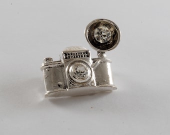 Vintage Camera with Flash Pin Broach Silver Tone Tone Metal with Rhinestone Brooch NOS #3