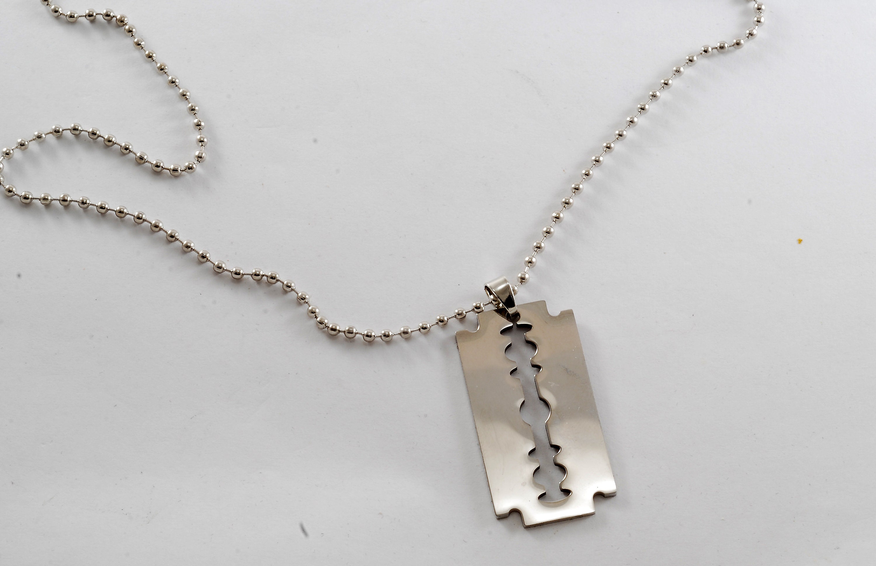 Silver Plated Razor Blade Pendant Necklace Urban Street Fashion