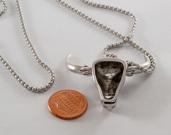 デザイナーネックレス ブルズヘッドステア シルバートーン＆フェイク