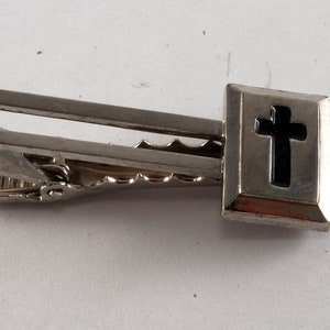 Vintage CROSS Tie Clip Silver Plated Brass Metal w Black Enamel Tieclip NOS