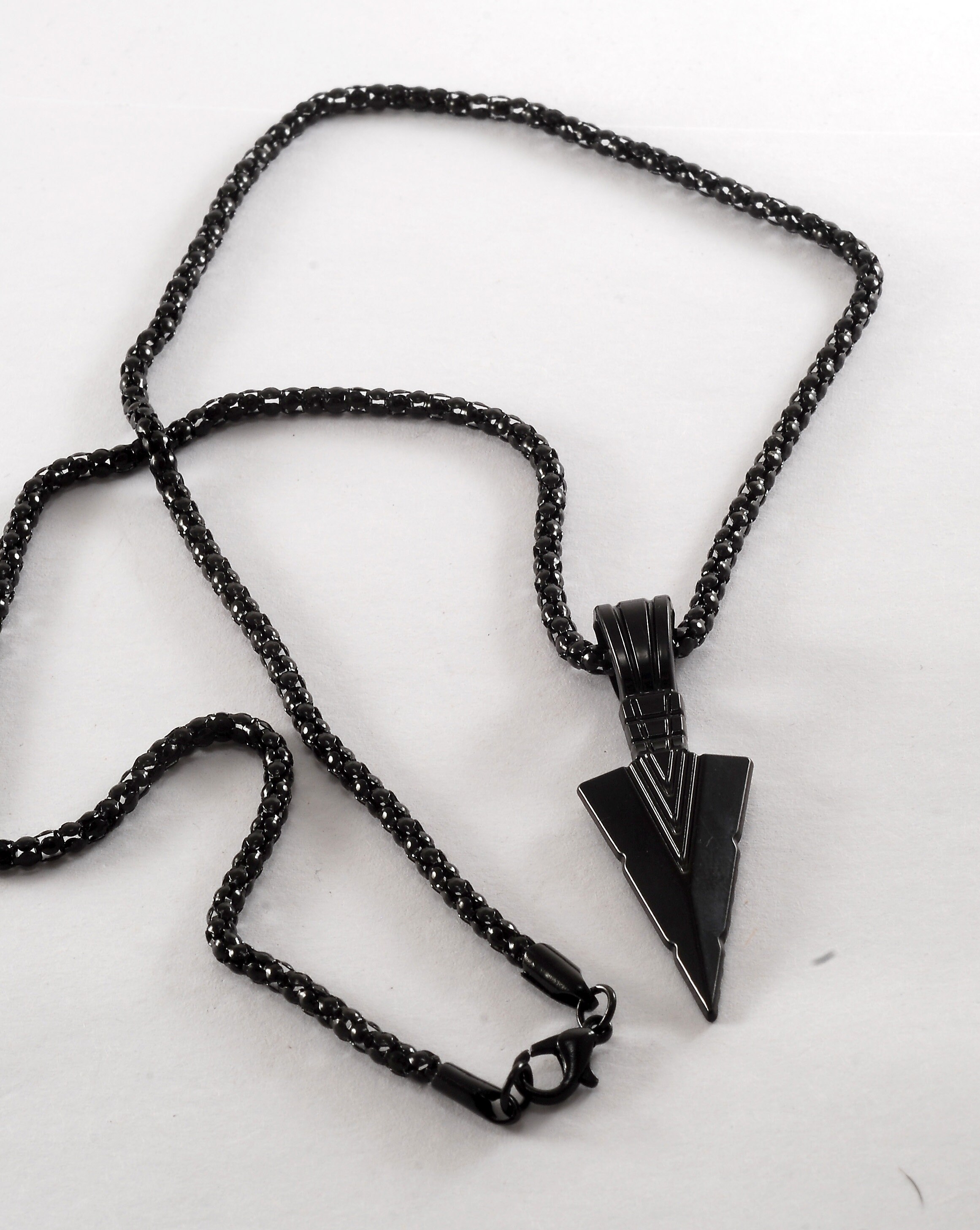 Designer Necklace Black Arrow Head Pendant On Black Chain New 22"