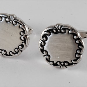 Vintage Cuff Links Sarah Coventry  Men&#39;s Or Ladies Silver Plated Brass Cufflinks Pair Pre-Owned USA