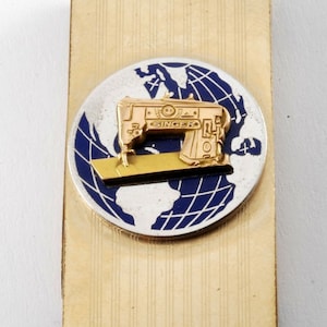 Singer Sewing Machine &quot;Slant Needle Club&quot;  Signed 1/20 12K Money Clip Used