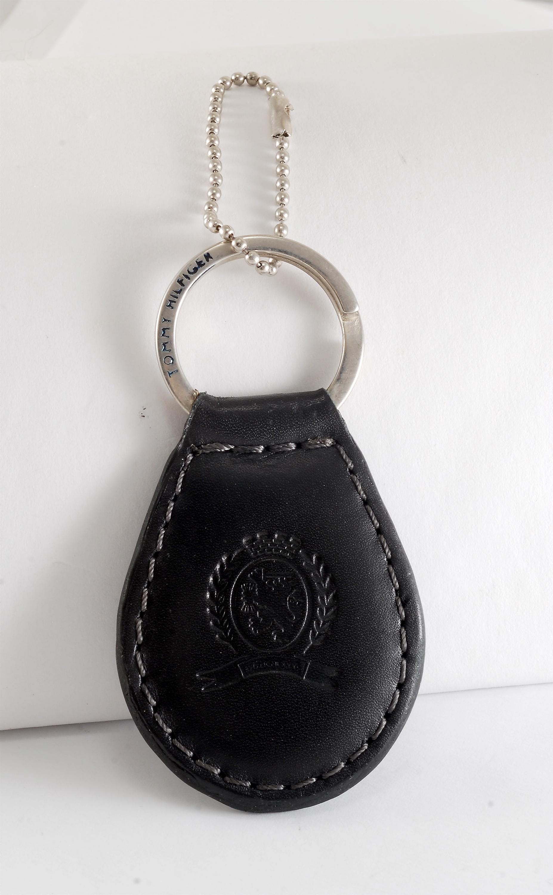 Tommy Hilfiger Leather Crested Key Chain Black Designer Key Fob