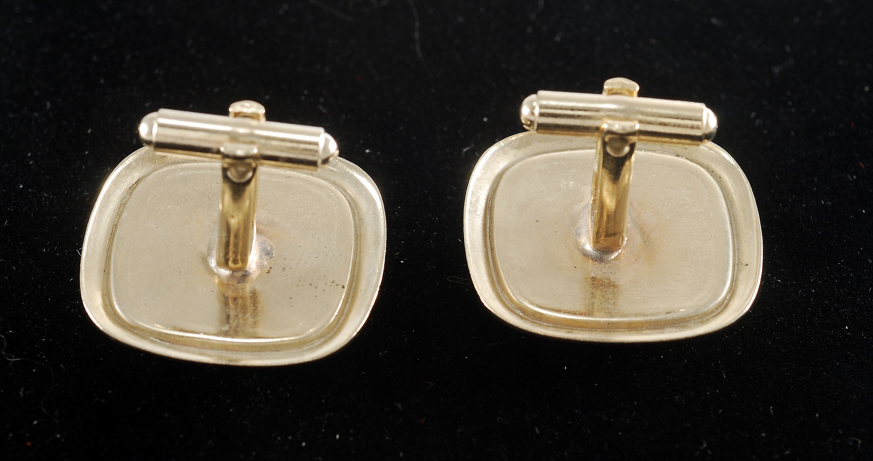 Boutons De Manchette Anciens - Chimères En Laiton Peint - Occasion, Bon état D'usage