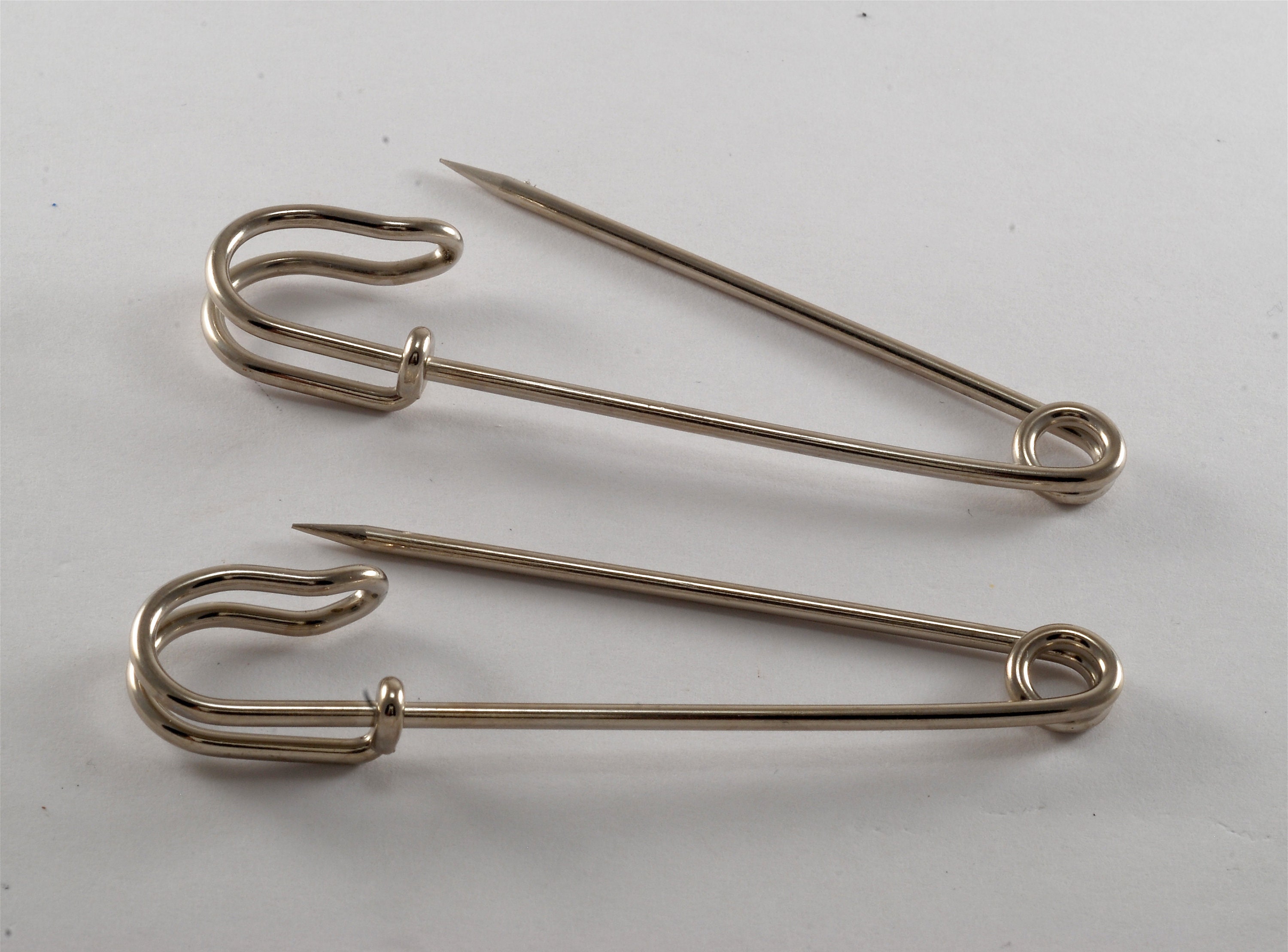 Large Safety Kilt Skirt Blanket Shawl Pins Silver and Gold