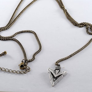 Designer Necklace Arrow Head Pendant on Chain New 25&quot;
