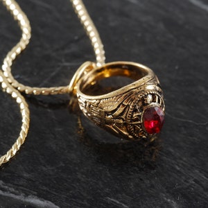 Vintage USA Army Necklace Gold Plated Ring Pendant Charm On Trifari Necklace New Old Stock