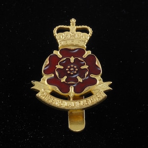 Genuine Queen’s Lancashire Regiment Cap Badge