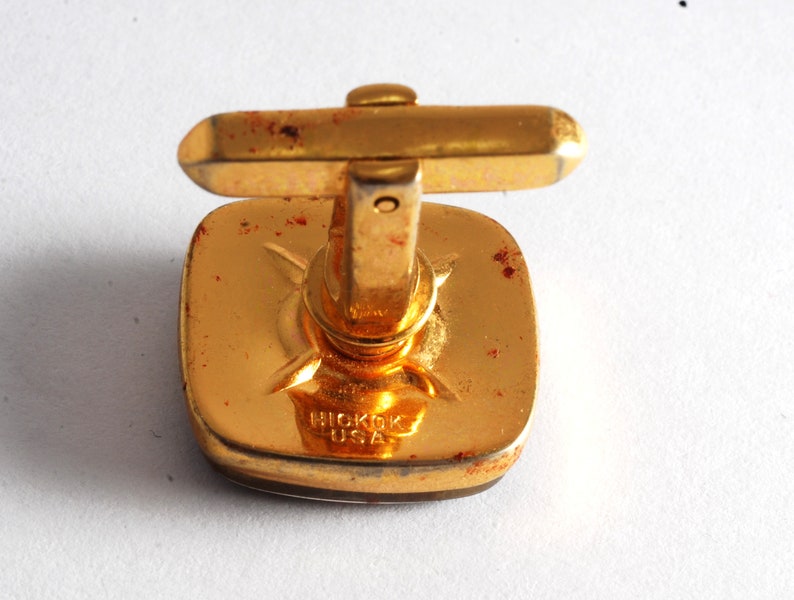 Hickok Vintage COYOTE Cufflinks Men/'s Cuff Link Pair Men/'s Jewelry Pre-Owned Signed Hickok USA