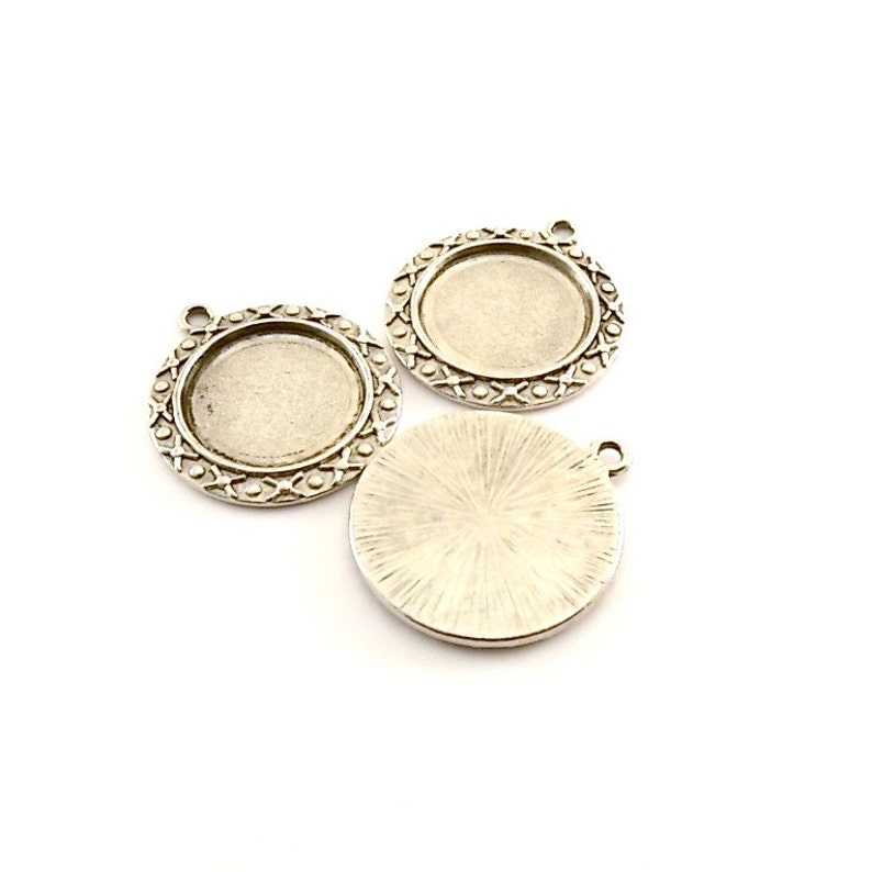 Beads Silver Plated Frames With a 18mm Opening