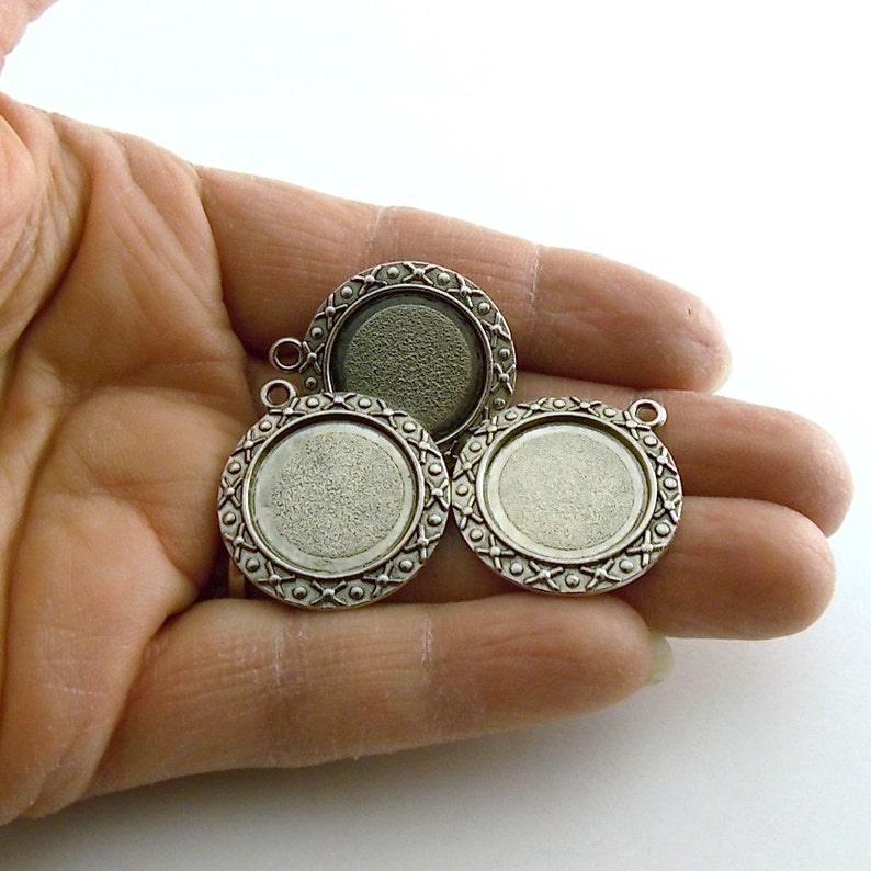 Beads Silver Plated Frames With a 18mm Opening