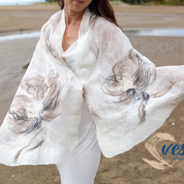 Artistic light and bright silk scarf for weddings and more occasion, nunofelted shawl with merino woll and silk, handmade in New Zealand