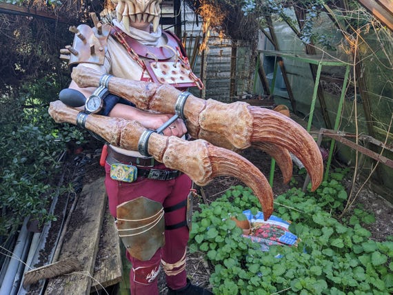 デスクロー ガントレット 等身大コスプレ小道具 - Etsy 日本