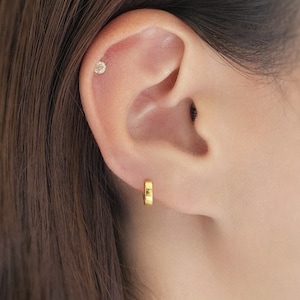 Just Huggies, Simple Huggies, Must have earrings, Daily earrings, Tiny Hoops, Gold Hoops, Silver Earrings, Classic Earrings