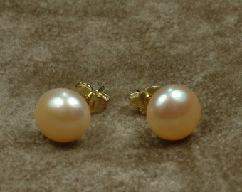 Pink Pearl Stud Earrings 8.5 mm