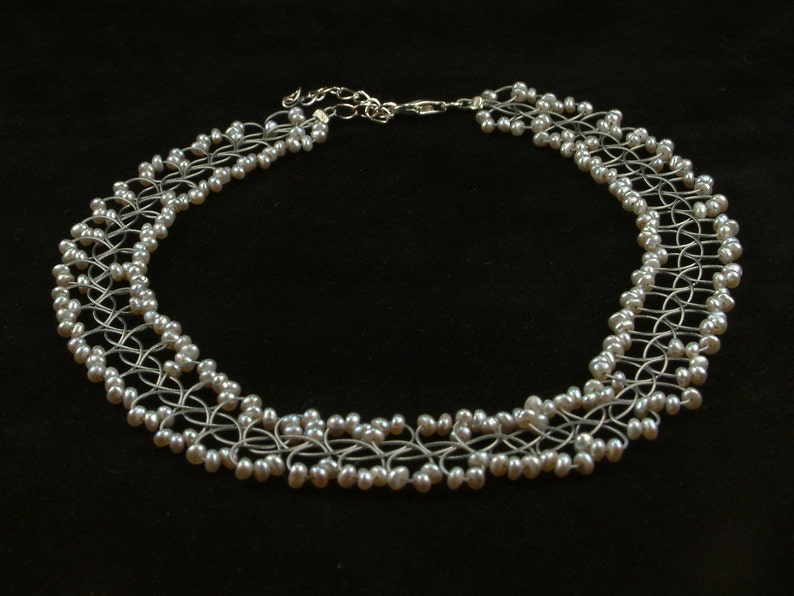 \u039a\u03bf\u03bb\u03b9\u03ad Choker \u03bc\u03b5 \u0393\u03ba\u03c1\u03b9 \u039c\u03b1\u03c1\u03b3\u03b1\u03c1\u03b9\u03c4\u03ac\u03c1\u03b9\u03b1 Wire Choker with Grey Pearls