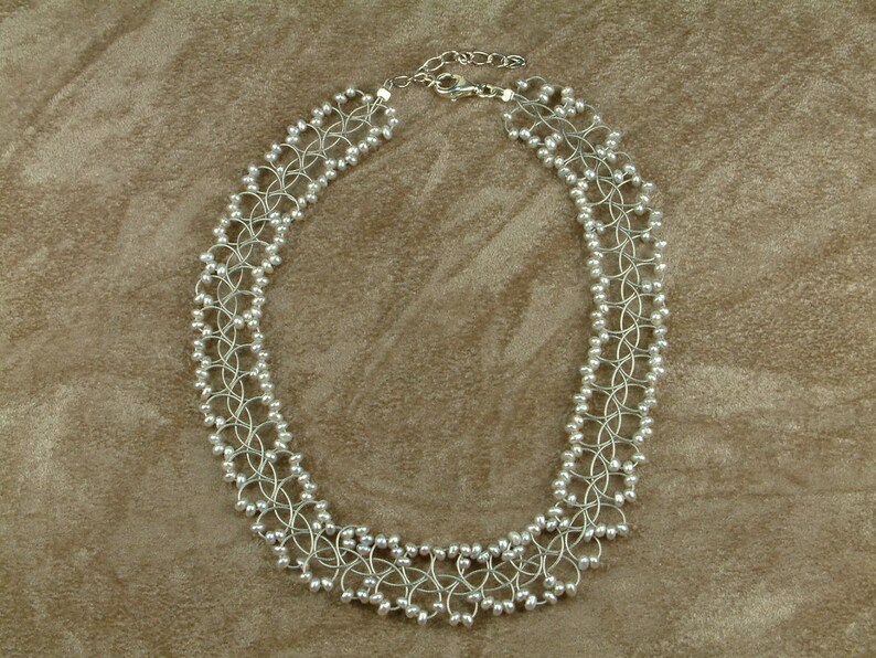 \u039a\u03bf\u03bb\u03b9\u03ad Choker \u03bc\u03b5 \u0393\u03ba\u03c1\u03b9 \u039c\u03b1\u03c1\u03b3\u03b1\u03c1\u03b9\u03c4\u03ac\u03c1\u03b9\u03b1 Wire Choker with Grey Pearls